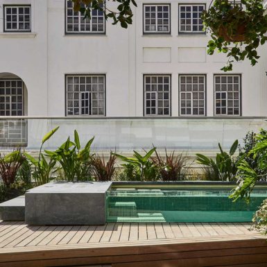 Gorgeous George Hotel